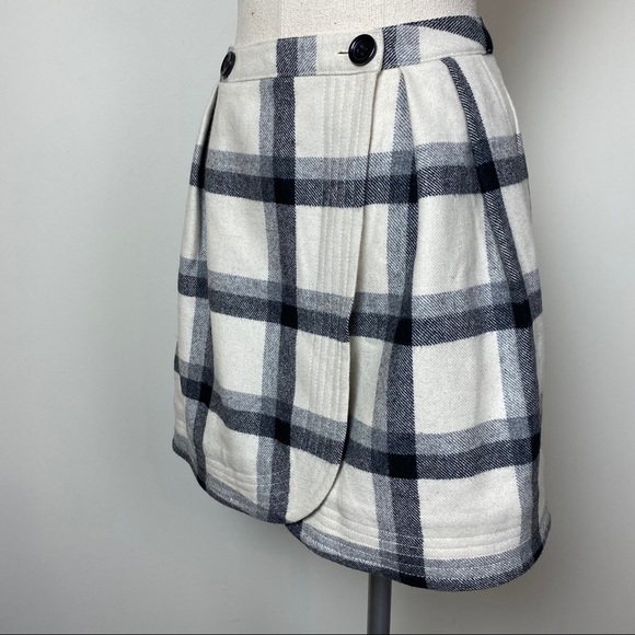 Lands’ End Plaid Wool Wrap Skirt - Picture 2 of 8